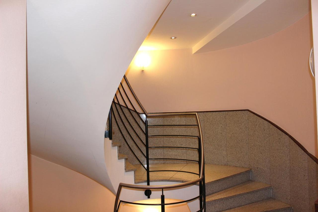A-partment • - Rodenkirchen Apartment Köln
